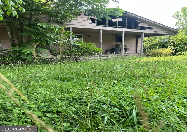Photo 3 of Single family home for sale at 2 E 4th St, Aragon, GA 30104 | MLS# 10823885 | Listing updated on 2026-09-23