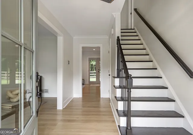Photo 3 of Sale Pending at 663 Parkcrest Pl Ne, Marietta, GA 30068 | MLS# 10819782 | Listing updated on 2026-08-11