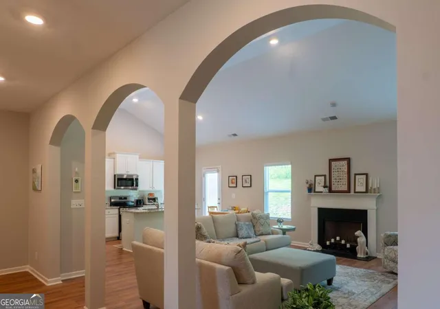 Photo 3 of Single family home for sale at 46 Roundabout Ln NW, Adairsville, GA 30103 | MLS# 10795319 | Listing updated on 2026-09-24