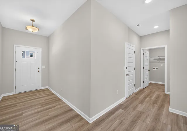 Photo 2 of Single family home for sale at 103 Summerfield Pl Dr, Carrollton, GA 30117 | MLS# 10827298 | Listing updated on 2026-10-07