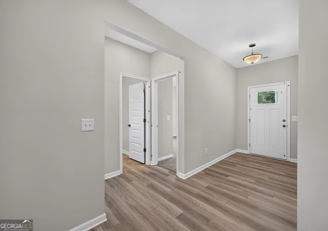 Photo 3 of Single family home for sale at 103 Summerfield Pl Dr, Carrollton, GA 30117 | MLS# 10827298 | Listing updated on 2026-10-07