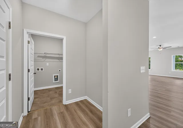 Photo 3 of Single family home for sale at 103 Summerfield Pl Dr, Carrollton, GA 30117 | MLS# 10827298 | Listing updated on 2026-10-07