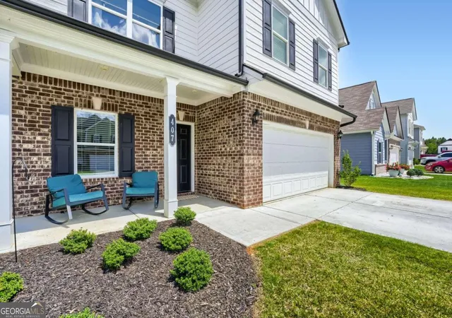 Photo 3 of Single family home for sale at 407 Larry Ln, Adairsville, GA 30103 | MLS# 10812112 | Listing updated on 2026-09-28