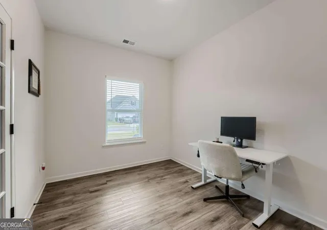 Photo 4 of Single family home for sale at 407 Larry Ln, Adairsville, GA 30103 | MLS# 10812112 | Listing updated on 2026-09-28