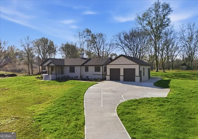 3rd image of 32 Church St, Taylorsville, GA 30178 | MLS# 10817309
