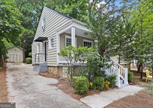 Photo 3 of Single family home for sale at 1053 Faith Avenue Avenue Se, Atlanta, GA 30316 | MLS# 10824985 | Listing updated on 2026-10-04