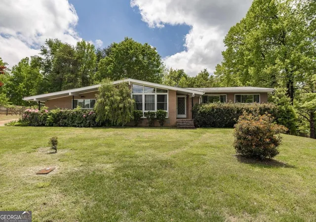 Single Family Residence at 368 Highland Ave, Cornelia, GA 30531 | MLS# 10289759 | | Sold on 2024-05-24