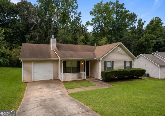 2nd image of 8 Priscilla Dr, Grantville, GA 30220 | MLS# 10822295