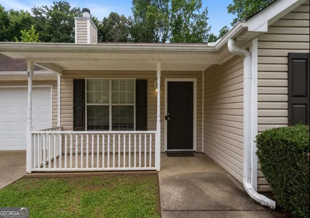 3rd image of 8 Priscilla Dr, Grantville, GA 30220 | MLS# 10822295