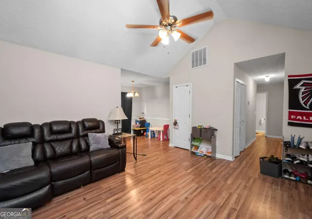 4th image of 8 Priscilla Dr, Grantville, GA 30220 | MLS# 10822295
