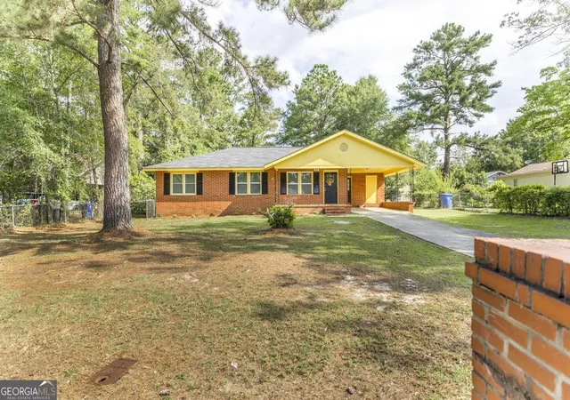 3rd image of 701 Magnolia Dr, Dublin, GA 31021 | MLS# 10798481