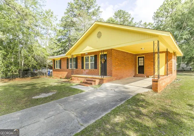 4th image of 701 Magnolia Dr, Dublin, GA 31021 | MLS# 10798481