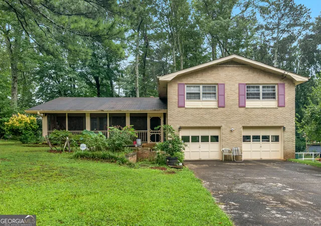 2nd image of 4493 Cherie Glen Trl, Stone Mountain, GA 30083 | MLS# 10810156