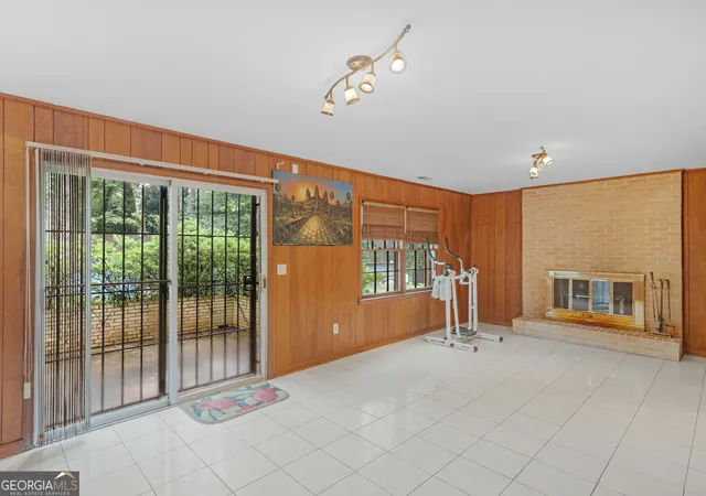 4th image of 4493 Cherie Glen Trl, Stone Mountain, GA 30083 | MLS# 10810156