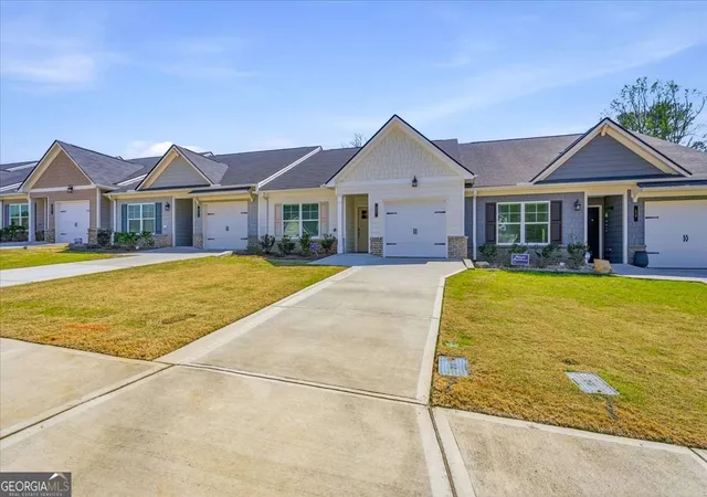 Photo 1 of Townhouse for sale at 37 Silver Leaf Ln #39, Dawsonville, GA 30534 | MLS# 10718745 | Listing updated on 2026-08-31