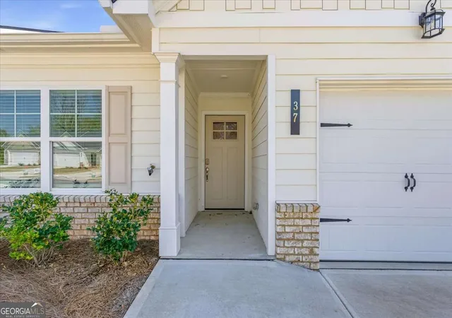 Photo 2 of Townhouse for sale at 37 Silver Leaf Ln #39, Dawsonville, GA 30534 | MLS# 10718745 | Listing updated on 2026-08-31