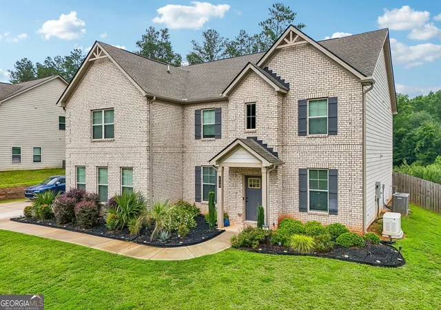 Photo 2 of Single family home for sale at 415 Traditions Ln, Hampton, GA 30228 | MLS# 10789254 | Listing updated on 2026-07-03