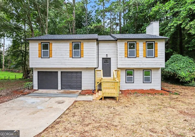 1st image of 5055 S Woodbridge Trl, Stone Mountain, GA 30088 | MLS# 10821862