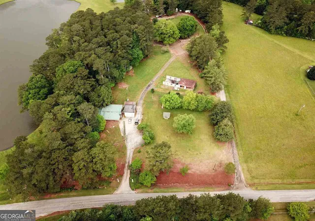 Photo 4 of Single family home for sale at 7275 Bishop Rd, Fairburn, GA 30213 | MLS# 10628113 | Listing updated on 2026-08-31