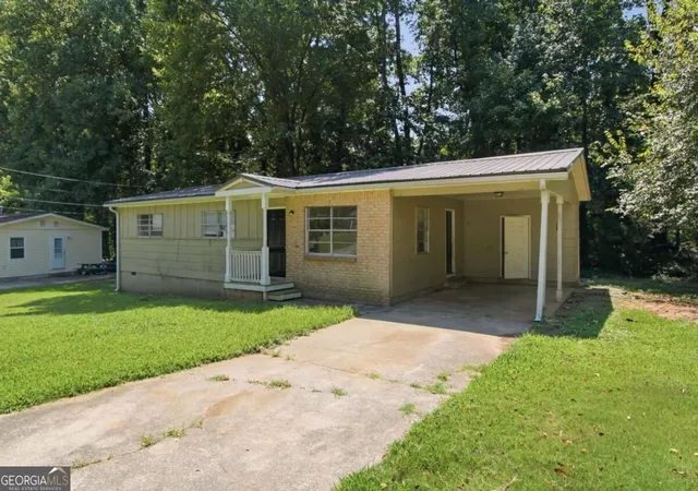 Photo 2 of Single family home for sale at 10146 Morris Dr Sw, Covington, GA 30014 | MLS# 10834440 | Listing updated on 2026-09-18