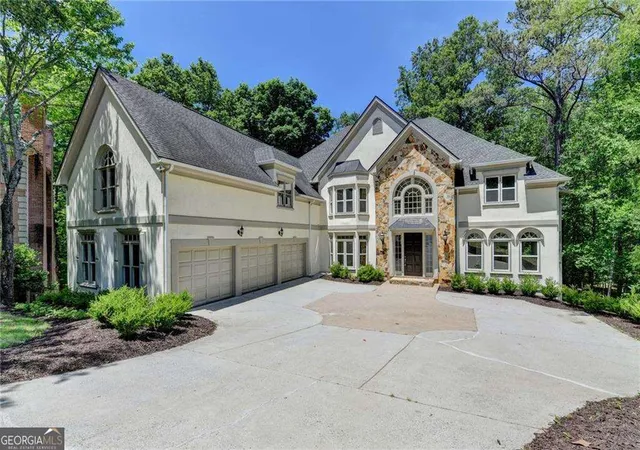 Photo 3 of Single family home for sale at 545 Slane Tr, Roswell, GA 30076 | MLS# 10760733 | Listing updated on 2026-08-21