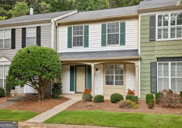 Photo 2 of Townhouse for sale at 2906 Queen Anne Ct, Sandy Springs, GA 30350 | MLS# 10835667 | Listing updated on 2026-09-11
