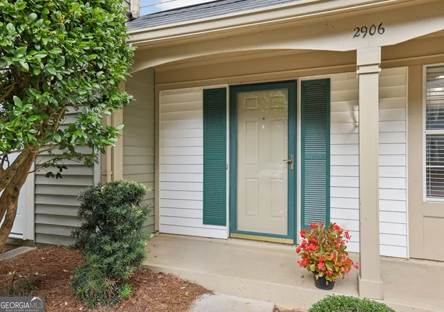 Photo 2 of Townhouse for sale at 2906 Queen Anne Ct, Sandy Springs, GA 30350 | MLS# 10835667 | Listing updated on 2026-09-11