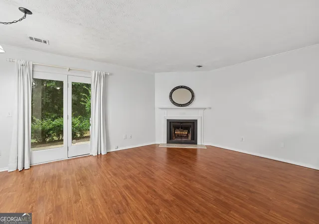 Photo 4 of Townhouse for sale at 2906 Queen Anne Ct, Sandy Springs, GA 30350 | MLS# 10835667 | Listing updated on 2026-09-11