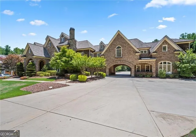 2nd image of 5779 Legends Club Cir, Braselton, GA 30517 | MLS# 10759559