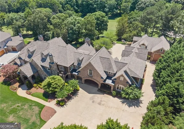 3rd image of 5779 Legends Club Cir, Braselton, GA 30517 | MLS# 10759559