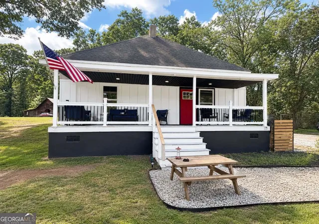 1st image of 30 Church St, Carnesville, GA 30521 | MLS# 10805657