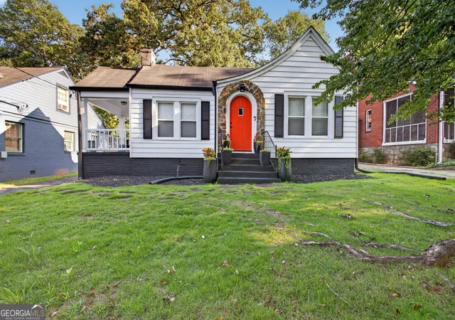 1st image of 946 Victory Dr Sw, Atlanta, GA 30310 | MLS# 10816121