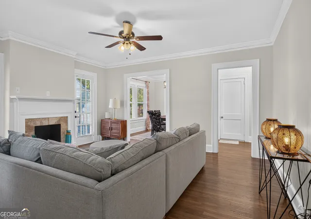 Photo 3 of Single family home for sale at 946 Victory Dr Sw, Atlanta, GA 30310 | MLS# 10816121 | Listing updated on 2026-09-18