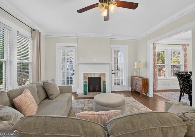 Photo 3 of Single family home for sale at 946 Victory Dr SW, Atlanta, GA 30310 | MLS# 10816121 | Listing updated on 2026-09-18