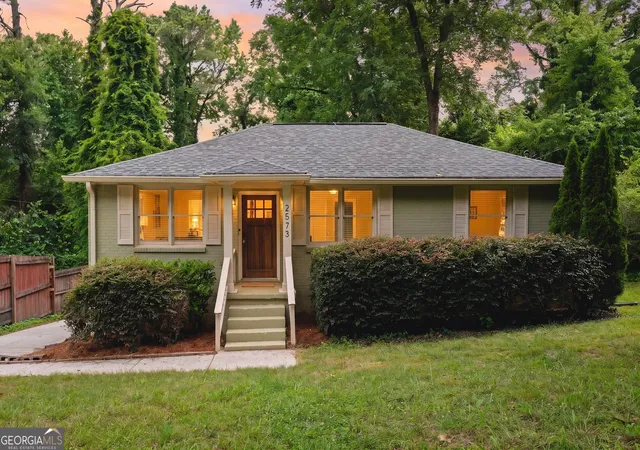 Photo 1 of Single family home for sale at 2573 E Tupelo St Se, Atlanta, GA 30317 | MLS# 10792723 | Listing updated on 2026-08-28