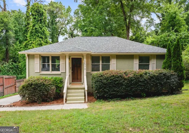 Photo 2 of Single family home for sale at 2573 E Tupelo St Se, Atlanta, GA 30317 | MLS# 10792723 | Listing updated on 2026-08-28