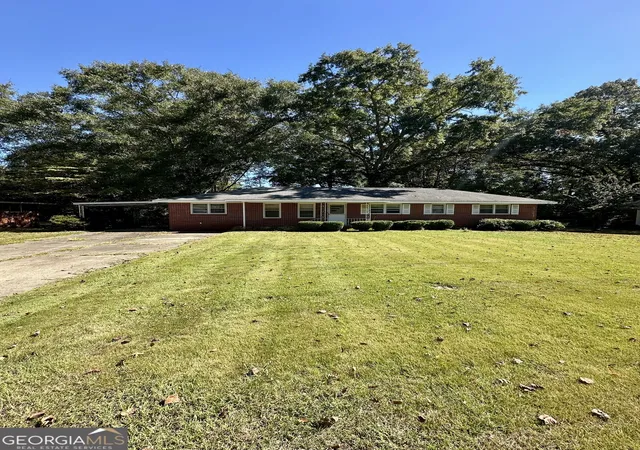 Single family home for sale at 1006 North 1st St, Fort Valley, GA 31030 | MLS# 10869427
