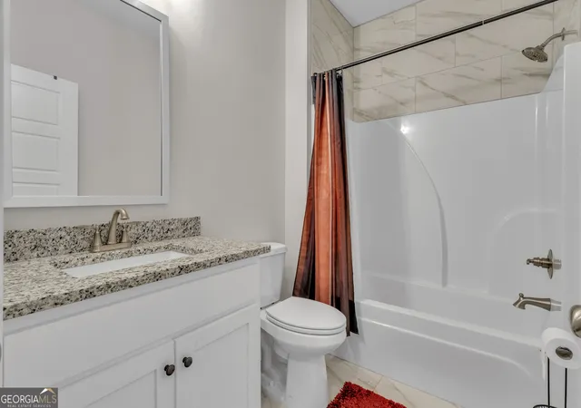 Photo 4 of Single family home for sale at 200 Richmond Dr, Statham, GA 30666 | MLS# 10833464 | Listing updated on 2026-09-08