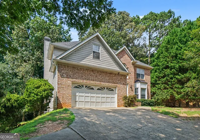 Photo 2 of Single family home for sale at 213 Powers Ct, Woodstock, GA 30189 | MLS# 10821691 | Listing updated on 2026-09-20