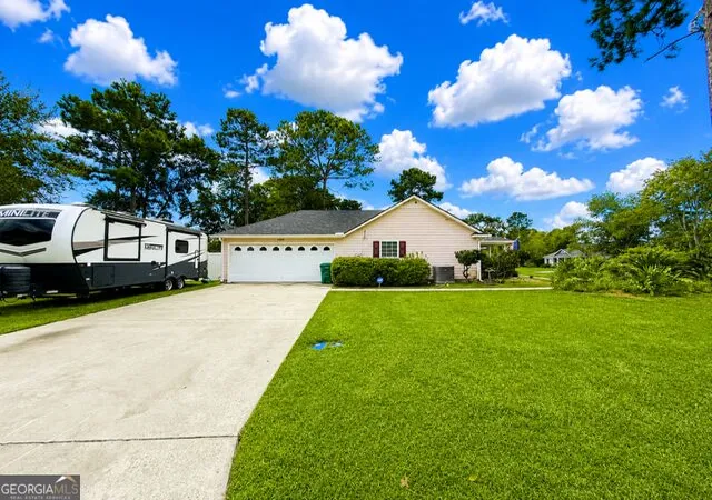 Photo 3 of Sale Pending at 4609 Foxborough Ave, Valdosta, GA 31602 | MLS# 10835324 | Listing updated on 2026-09-03