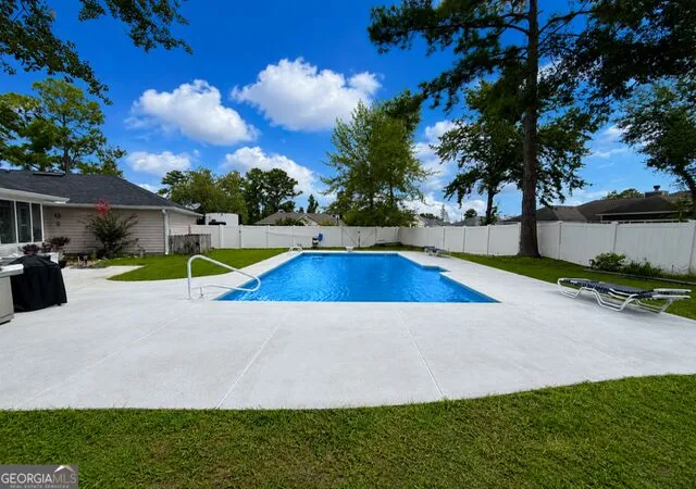 Photo 3 of Sale Pending at 4609 Foxborough Ave, Valdosta, GA 31602 | MLS# 10835324 | Listing updated on 2026-09-03