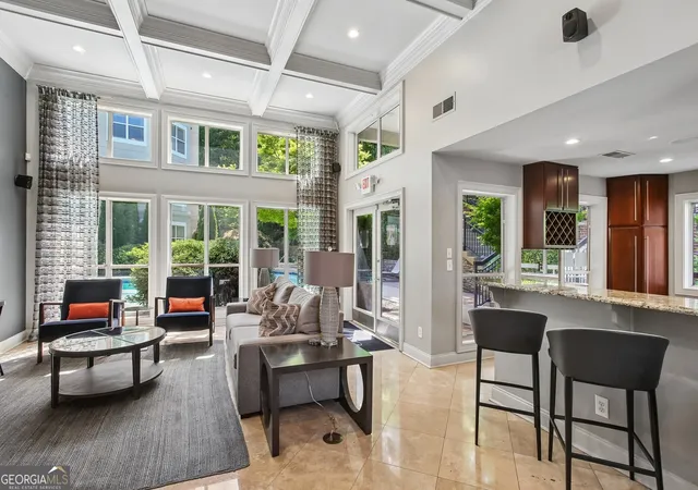 Listing Photo 2 - Condo for sale in building located at 2512 River Grn Dr, Atlanta, GA 30327