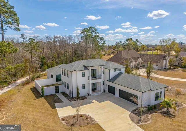 Photo 3 of Single family home for sale at 13 Crows Nest Cvs, Brunswick, GA 31523 | MLS# 10701664 | Listing updated on 2026-08-30