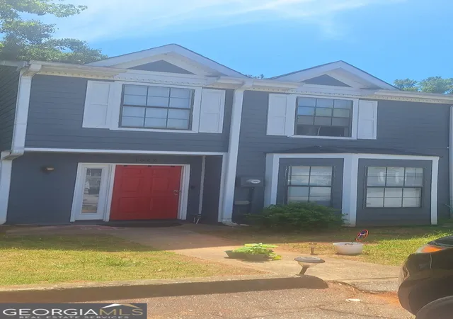 Townhouse for sale at 1022 Thornwoode Ln, Stone Mountain, GA 30083 | MLS# 10742238