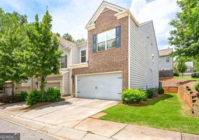Photo 1 of Townhouse for sale at 2573 Parkwood Cvs Dr, Atlanta, GA 30340 | MLS# 10804830 | Listing updated on 2026-10-22