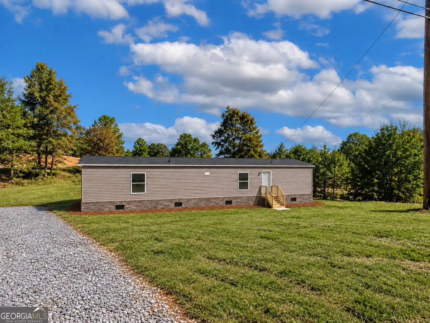 Photo 1 of Manufactured home for sale at 6050 Gumlog Rd, Martin, GA 30557 | MLS# 10855540 | Listing updated on 2026-10-18