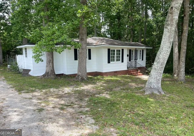 Homes for sale in Swainsboro, GA | 646 N Main St, Swainsboro, GA 30401 | MLS# 10797009