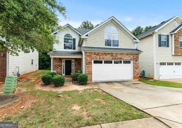 Photo 26 of Sale Pending at 33 Churchill Park Dr, Newnan, GA 30263 | MLS# 10593116 | Listing updated on 2025-11-07