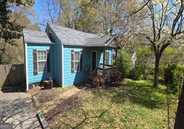 2nd image of 1901 E Farris Ave, Atlanta, GA 30344 | MLS# 10820624