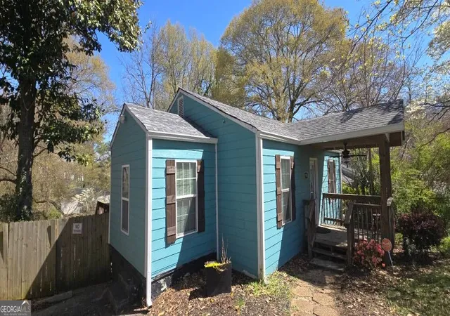 Photo 3 of Single family home for sale at 1901 E Farris Ave, East Point, GA 30344 | MLS# 10820624 | Listing updated on 2026-08-29
